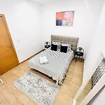 Rooms, Ideal Location For Tourists * Lisboa