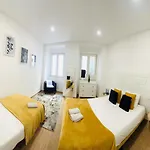 Hostel Rooms, Ideal Location For Tourists