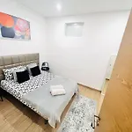 Rooms, Ideal Location For Tourists Lissabon