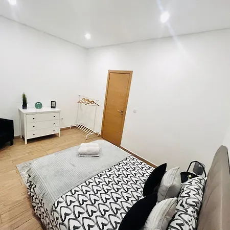 Rooms, Ideal Location For Tourists Hostel